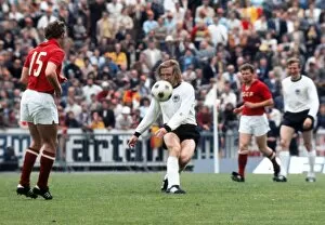 Images Dated 21st November 2011: Euro72 Final: W Germany 3 USSR 0