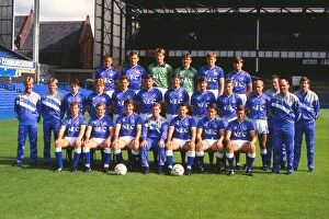 Images Dated 9th May 2012: Everton - 1988 / 89