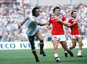 Images Dated 2nd February 2010: Frances Jean-Francois Larios and Englands Bryan Robson at the 1982 World Cup