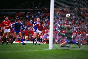 Images Dated 14th September 2011: Frank Stapleton heads at goal in 1986