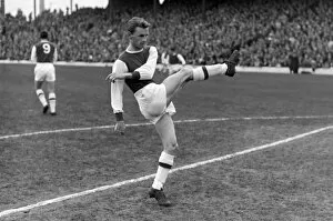 West Bromwich Albion Collection: George Eastham - Arsenal