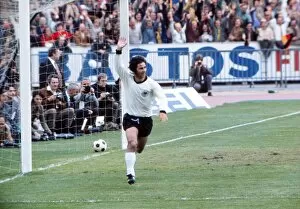 Images Dated 17th April 2012: Gerd Muller celebrates scoring in the final of Euro 72