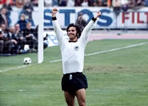 Images Dated 17th April 2012: Gerd Muller celebrates scoring in the final of Euro 72