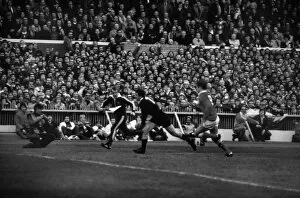 Images Dated 5th January 2012: Graham Mourie scores a try for the All Blacks in Cardiff in 1980