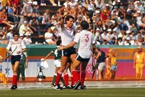 Images Dated 4th November 2011: Great Britain hockey team celebrate - 1984 Los Angeles Olympics