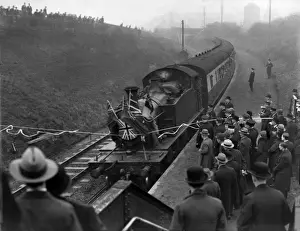 Hawthorns Halt station is opened on Christmas Day 1931 for the WBA-Birmingham football match