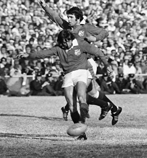 Images Dated 30th April 2009: Ian McGeechan kicks aheads for the Lions in 1974