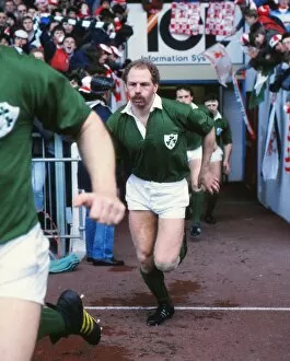 Images Dated 31st August 2010: Irelands Nigel Carr runs out at Cardiff - 1985 Five Nations