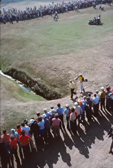 Jack Nicklaus appraoches the 16th green on the final day of the 1977 Open Championship