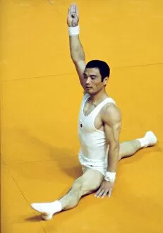 1976 Montreal Olympics Collection: Japans Mitsuo Tsukahara at the 1976 Montreal Olympics