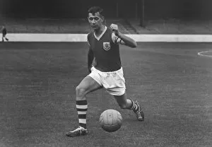 Images Dated 8th November 2011: Jimmy Adamson - Burnley, 1961 / 62