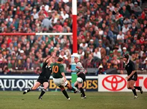 Joel Stransky kicks the winning drop-goal in the 1995 Rugby World Cup Final