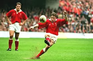 Images Dated 9th May 2012: Jonathan Davies kicks at goal during his final appearance for Wales