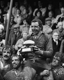 Images Dated 11th February 2011: Lancashire captain Bill Beaumont is chaired by his teammates after winning the 1980 County