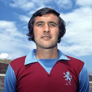 Images Dated 1st December 2011: Lew Chatterley - Aston Villa