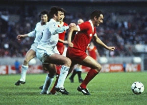 1981 European Cup Final: Liverpool 1 Real Madrid 0 Prints: Liverpools Ray Kennedy and Reals Vicente Del Bosque - 1981 European Cup Final