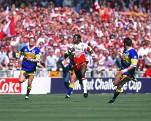 Martin Offiah on the way to scoring his famous try in the 1994 Challenge Cup Final
