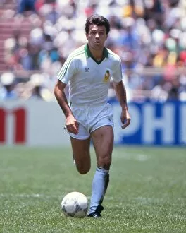 Images Dated 25th May 2010: Mexicos Javier Aguirre - 1986 World Cup