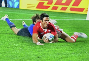 Images Dated 15th October 2011: Mike Philips scores his try in the 2011 RWC semi-final against France