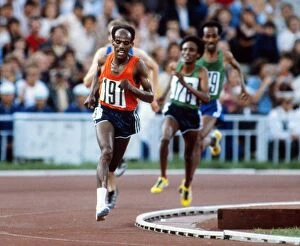 Images Dated 21st December 2011: Miruts Yifter rounds the final bend to win the 10, 000m final at the 1980 Moscow Olympics
