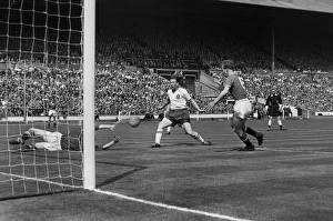 Nat Lofthouse scores Bolton Wanderers 1st goal - FA Cup Final 1958