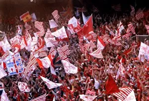 Images Dated 27th May 2011: Nottingham Forest fans at the 1980 European Cup Final in Madrid