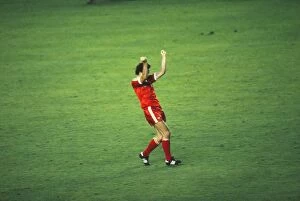 Images Dated 28th May 2010: Nottingham Forests Martin O Neill celebrates at the final whistle of the 1980 European Cup Final