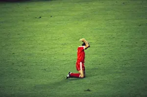 Nottingham Forests Martin O Neill celebrates at the final whistle of the 1980 European Cup Final