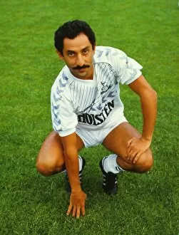 Images Dated 22nd October 2010: Ossie Ardiles