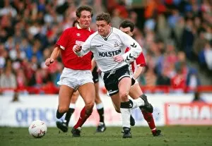 Images Dated 15th March 2011: Paul Gascoigne on the ball in 1990