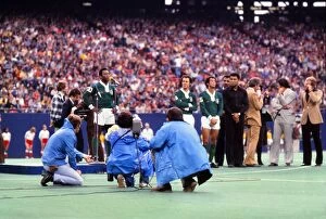 Pele's Farewell Game Collection: Peles speaks to the crowd before his final game