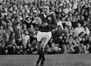Peter Squires scores for the British Lions in 1977 but pulls a hamstring