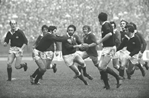 Images Dated 27th January 2009: Ray Gravell makes a break in the 1976 Five Nations