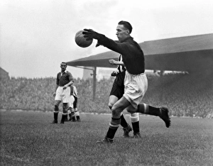 Images Dated 2006 October: Ray Wood - Manchester United