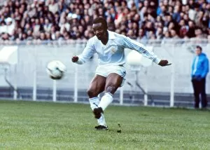 Real Madrid Collection: Real Madrids Laurie Cunningham - 1981 European Cup Final