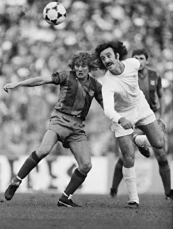 Real Madrids Vicente Del Bosque and Barcelonas Allan Simonsen