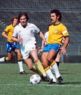 Images Dated 30th September 2010: Rivelino and Stuart Pearson - 1976 U. S. A. Bicentennial Cup Tournament