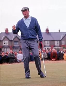 Images Dated 20th June 2011: Roberto De Vicenzo - 1969 Open Championship