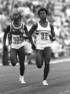 Images Dated 7th September 2010: Rufina Uba and Heather Hunte - 1980 Moscow Olympics