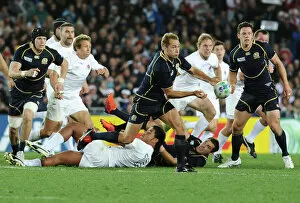Images Dated 1st October 2011: RWC Pool B: England 16 Scotland 12