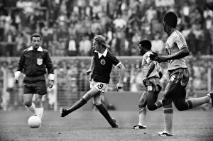 Images Dated 6th April 2010: Scotlands Denis Law - 1974 World Cup