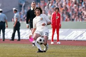 Images Dated 22nd October 2012: Scotlands Willie Morgan - 1974 World Cup