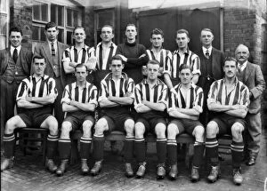 Images Dated 5th October 2010: Southampton Team Group 1924 / 25