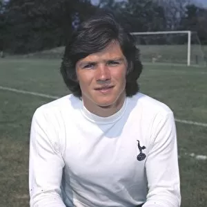 Images Dated 25th March 2010: Steve Perryman - Tottenham Hotspur