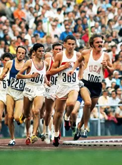 Images Dated 22nd December 2010: Steve Prefontaine leads the Mens 5000m at the 1972 Munich Olympics