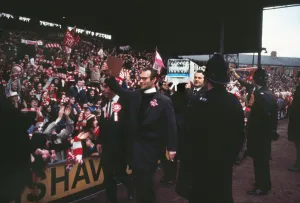 FA Cup Winner Prints: The Sunderland 1973 FA Cup homecoming funeral procession moves past the stand