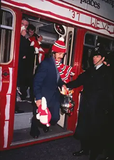 Sunderland captain Bobby Kerr gets of the open top bus with the FA Cup in 1973
