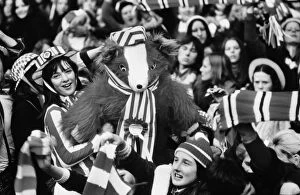 FA Cup Winners Collection: Sunderland fans with a giant teddy bear during the 1973 FA Cup homecoming to Roker Park