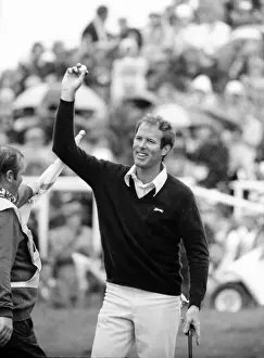 Tom Weiskopf celebrates winning the 1973 Open Championship