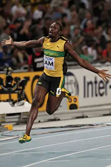 Usain Bolt anchors Jamaica to World Championship relay gold & a new WR
